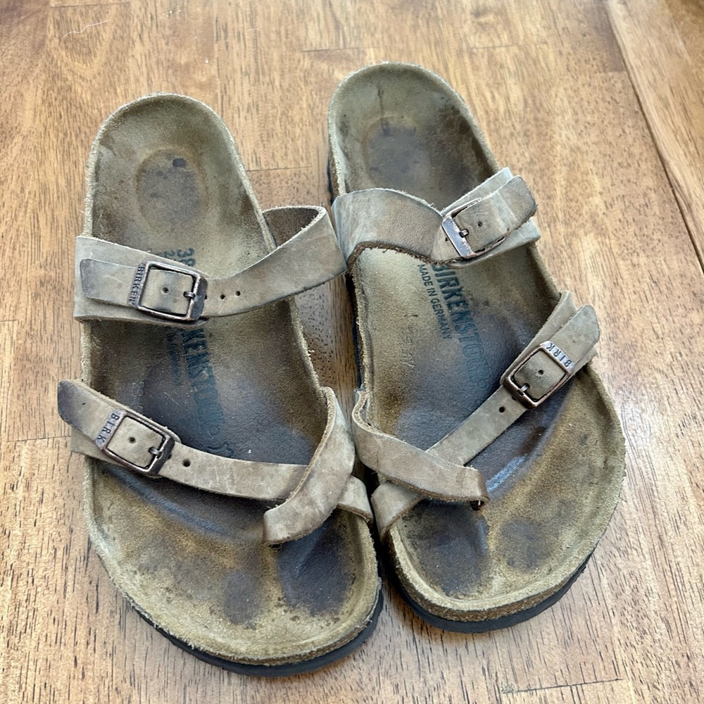 Birkenstock Mayari sandal size 7 1/2 (38) Mocha